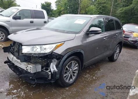 2019 Toyota Highlander Xle from USA, damaged, VIN 5TDJZRFH6KS625384